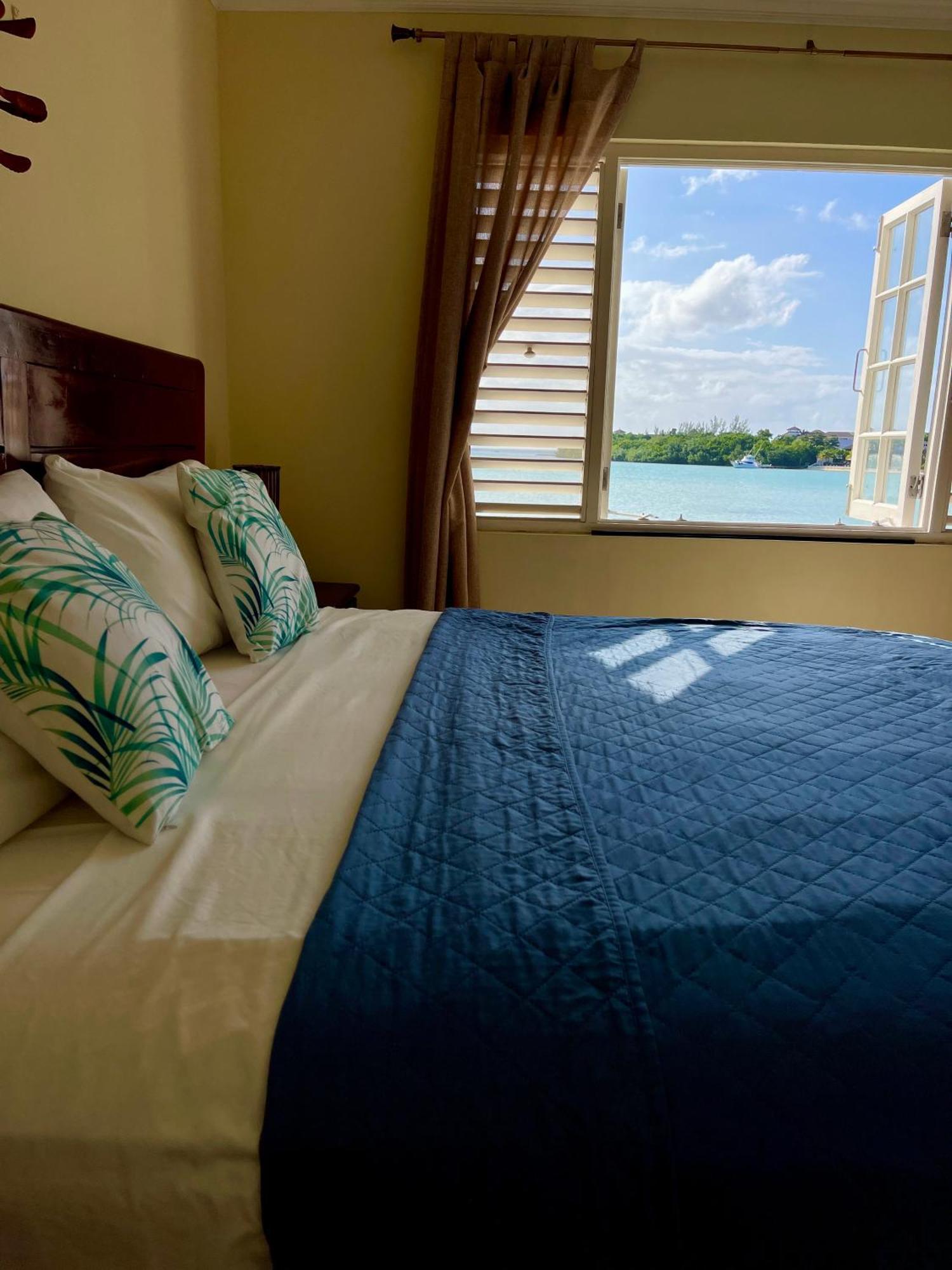 Luxury Apartments And Rooms,The Lagoons Μοντέγκο Μπέυ Εξωτερικό φωτογραφία